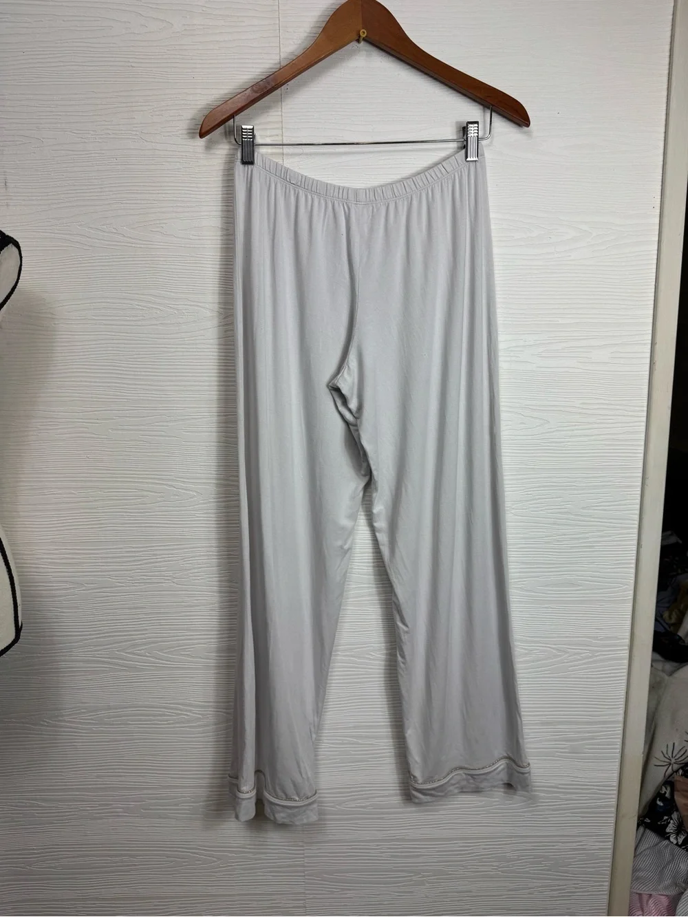 Eberjey White with gold trim Two-Piece Pajama Set Medium